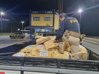 PRF prende pai e filho com 2 toneladas de agrotóxico contrabandeado em Uberlândia (MG