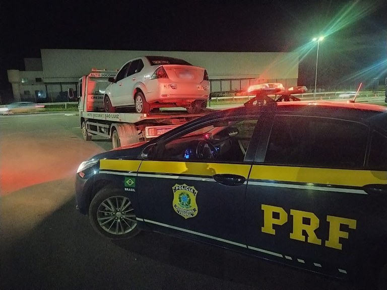 Veículo 1 recuperado P. Alegre.jpeg