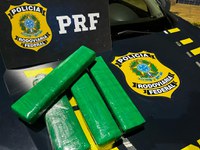 PRF apreende cocaína e maconha com passageiro de ônibus em Patos de Minas (MG)