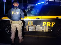 Passageiro de ônibus é flagrado transportando Maconha e na BR 365 em Patos de Minas (MG)