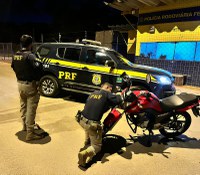 Em Patos de Minas (MG), PRF recupera moto furtada há 5 dias em São Paulo