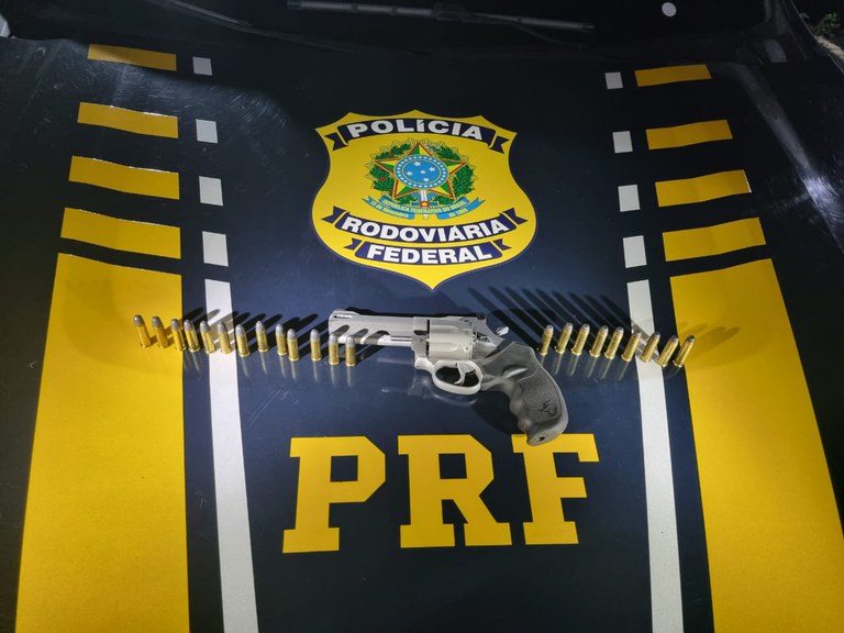 Revólver Uberlândia.jpeg