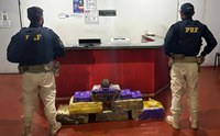 PRF recupera veículo produto de crime e apreende 109 kg de maconha na BR-251