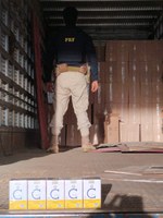 PRF apreende cigarros sem a devida documentação fiscal na BR-040