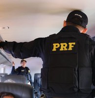 PRF prende homem por Importunação Sexual dentro de ônibus interestadual