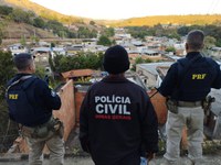 Operação conjunta entre PRF, PCMG e PMMG prende saqueadores de cargas em Leopoldina (MG)