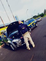 Em Campo Florido (MG), PRF e PMMG recuperam veículo furtado