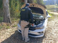 Em Caxambu (MG), PRF recupera veículo com registro de furto/roubo