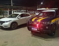 Em Muriaé (MG), PRF recupera veículo roubado e clonado