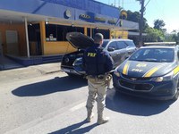 PRF em Juiz de Fora (MG) recupera Toyota SW4 furtado no Rio de Janeiro (RJ)