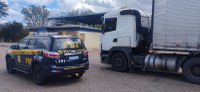 PRF prende caminhoneiro por apresentar documento falso em Montes Claros (MG)