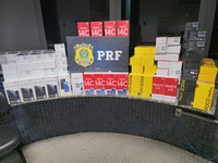 PRF apreende 221 aparelhos celulares transportados ilegalmente na BR-262, em Betim (MG)