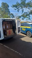 PRF apreende carga de 12.500 maços de cigarros contrabandeados na BR-365, em Patos de Minas/MG