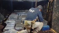 PRF apreende cerca de 3,5 toneladas de maconha em carreta na BR-050, em Uberlândia (MG)