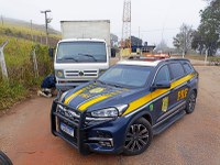 PRF recupera caminhão furtado e proprietário se emociona ao rever o veículo, em Itatiaiuçu (MG)