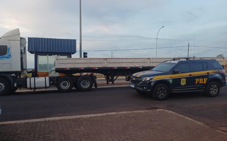 Semirreboque Uberlândia.jpg