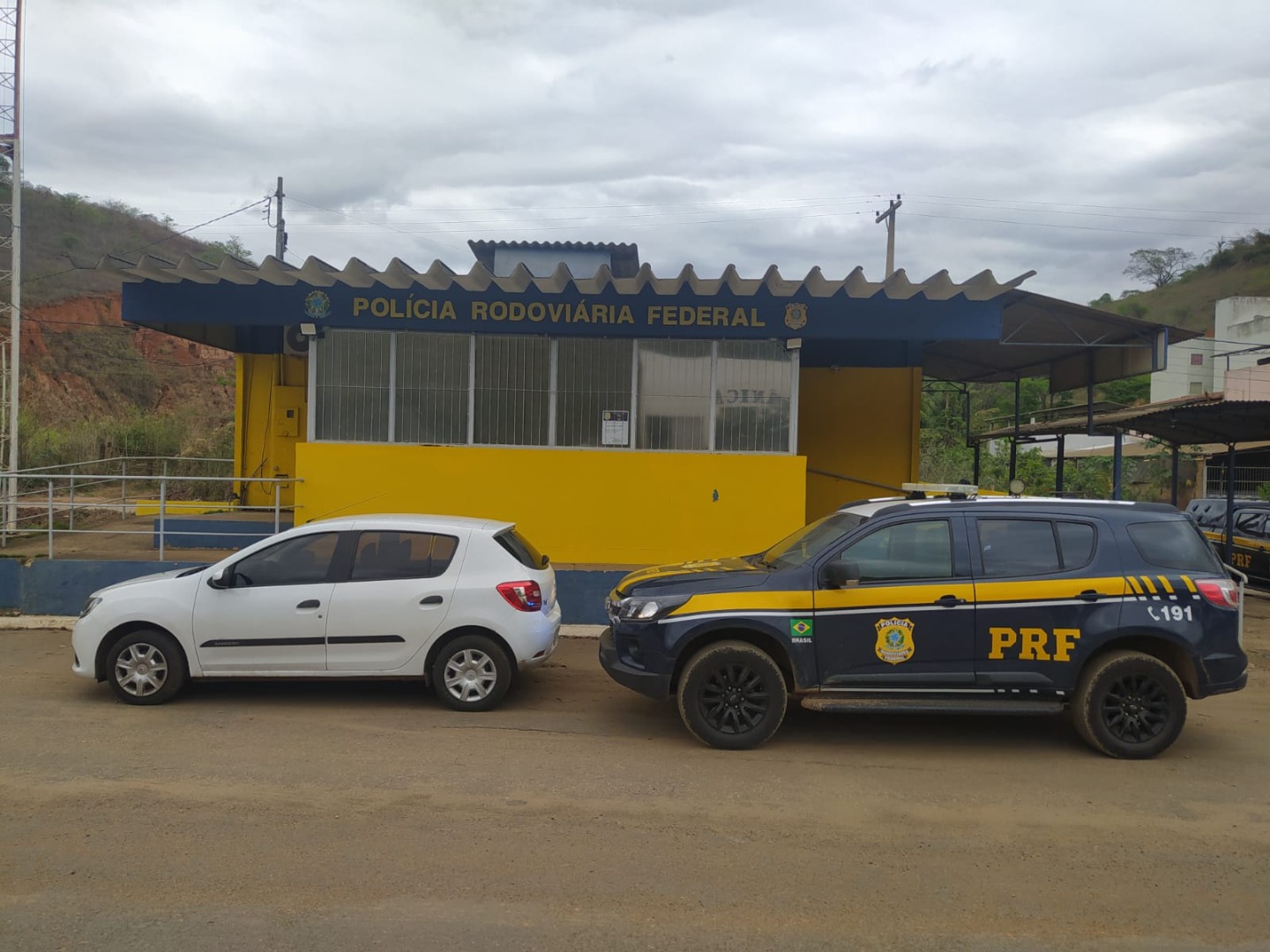 Sandero recuperado Rio Casca.jpg