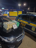​PRF apreende quase 50 kg de drogas na BR-365