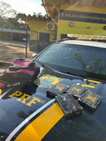 PRF apreende Cloridrato de Cocaína dentro de ônibus na BR-365, em Patos de Minas (MG)