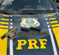 PRF recupera caminhonete furtada e prende homem com arma de fogo em Betim (MG)