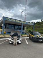PRF recupera veículo roubado e prende condutor na BR-381, em Betim (MG)
