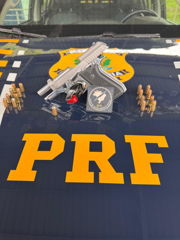 Arma de fogo apreendida BR 040 Carnaval.jpeg