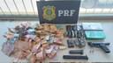 Drogas, arma de fogo e dinheiro apreendidos em Rio Casca.jpeg