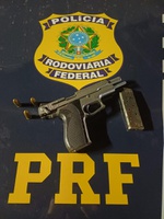 Procurado da Justiça é preso pela PRF, durante Operação Cerco Fechado, na BR-262 em Florestal (MG)