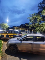 Veículo roubado e clonado é recuperado pela PRF na BR-365, em Patos de Minas (MG)