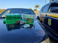 PRF apreende 11 quilos de maconha e um revólver em Rio Casca (MG)