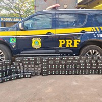 PRF apreende cigarros contrabandeados, em Patos de Minas (MG)