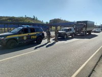 PRF-MG realiza escolta de drogas para incineração