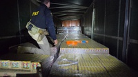 PRF recupera carga de sucos e energéticos furtada e apreende carreta clonada na BR-365