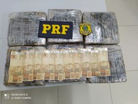 PRF apreende 10 kg de maconha em ônibus interestadual, no município de Santarém/PA