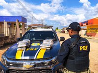 PRF apreende 24 kg de maconha em ônibus, no município de Brasil Novo/PA