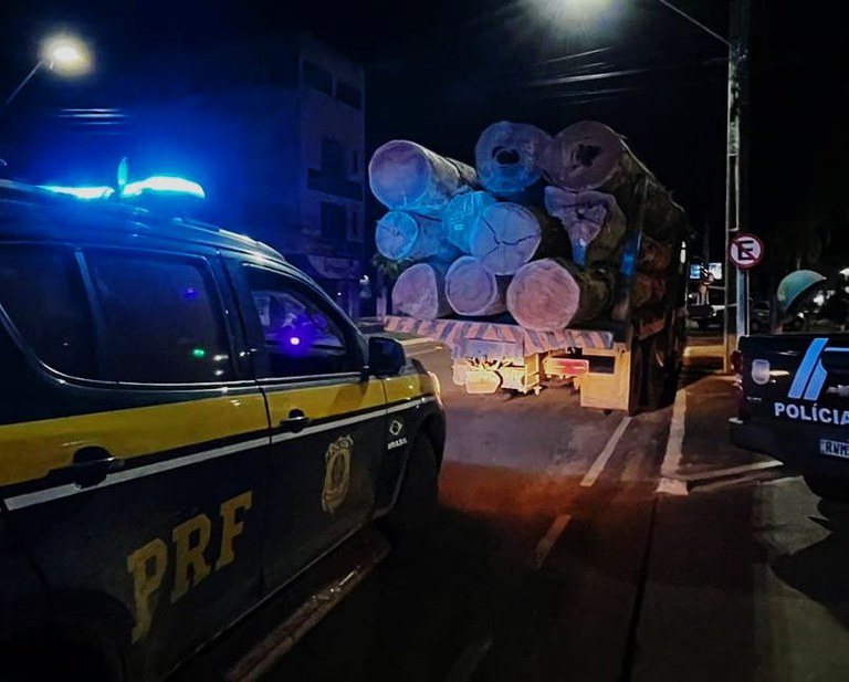 PRF apreende 30 m³ de madeira ilegal, em Tucuruí/PA