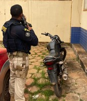 PRF apreende motocicleta adulterada, em Novo Repartimento/PA