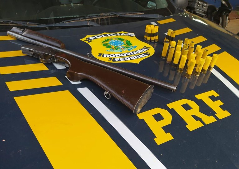 PRF apreende arma de fogo e munições, em Altamira/PA