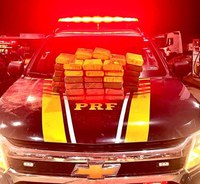 PRF aprende 55 kg de cocaína, em Novo Repartimento/PA