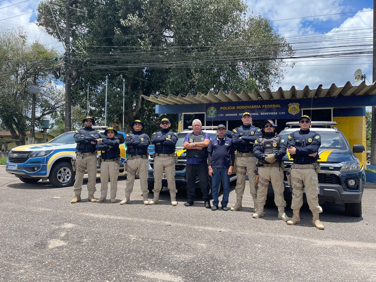 PRF e ANTT realizam operação conjunta de fiscalização de veículos de transporte de passageiros, em Benevides/PA