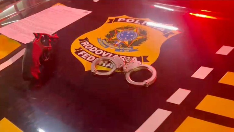 Prisão de dois passageiros em Santarém.jpeg