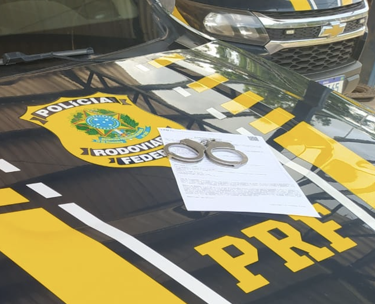Mandado de prisão roubo Santarém.png