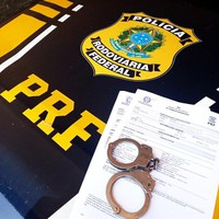 PRF prende homem procurado pela justiça, em Altamira/PA