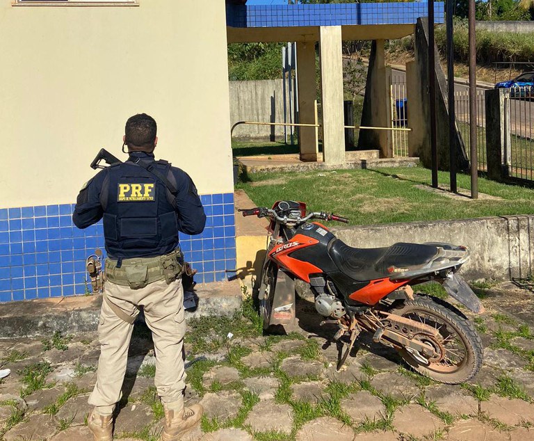 PRF recupera motocicleta roubada em Pacajá/PA, durante fiscalização em Novo Repartimento/PA