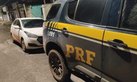 PRF recupera veículo roubado, em Santarém/PA