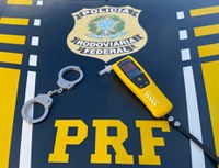 PRF prende homem embriagado realizando ultrapassagem proibida na BR-230, em Itaituba/PA