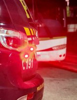 PRF apreende ônibus com placa adulterada, em Santa Maria do Pará/PA