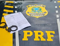 PRF prende homem com mandado de prisão em aberto por não pagamento de pensão, em Santarém/PA