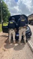 PRF recupera veículo roubado, em Castanhal/PA