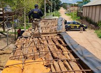 PRF apreende 50 m³ de madeira ilegal, em Redenção/PA